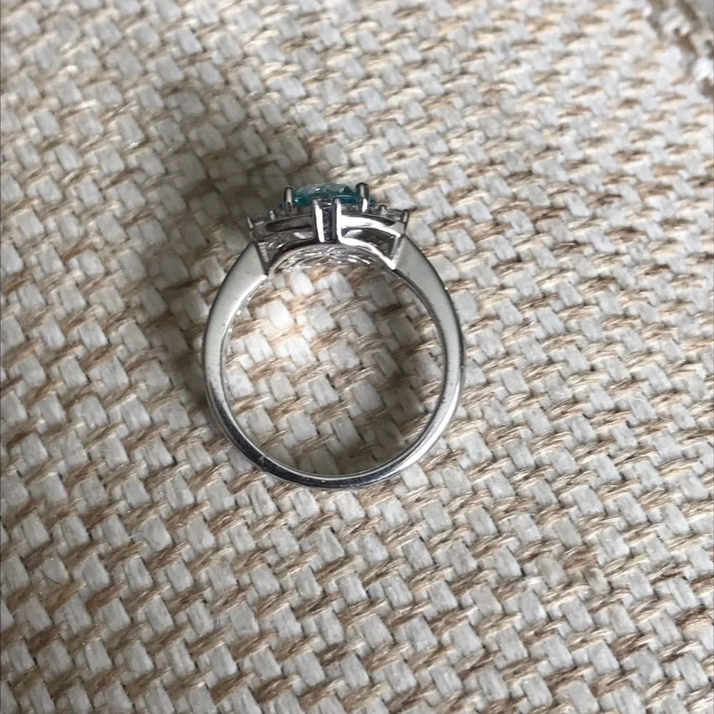Ring - Picture 3 of 5